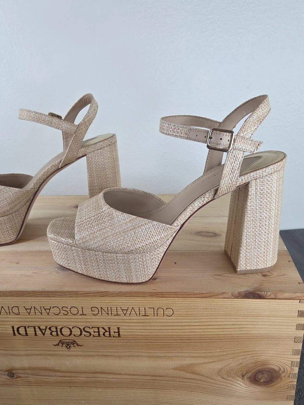 ANTONIO MELANI Beige Woven Platform Block Heel Sandals Sz10 Beige RAFFIA